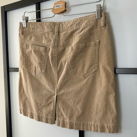[4] Old Navy y2k Tan Corduroy Mini Skirt w/pockets Women’s - Picture 5 of 7